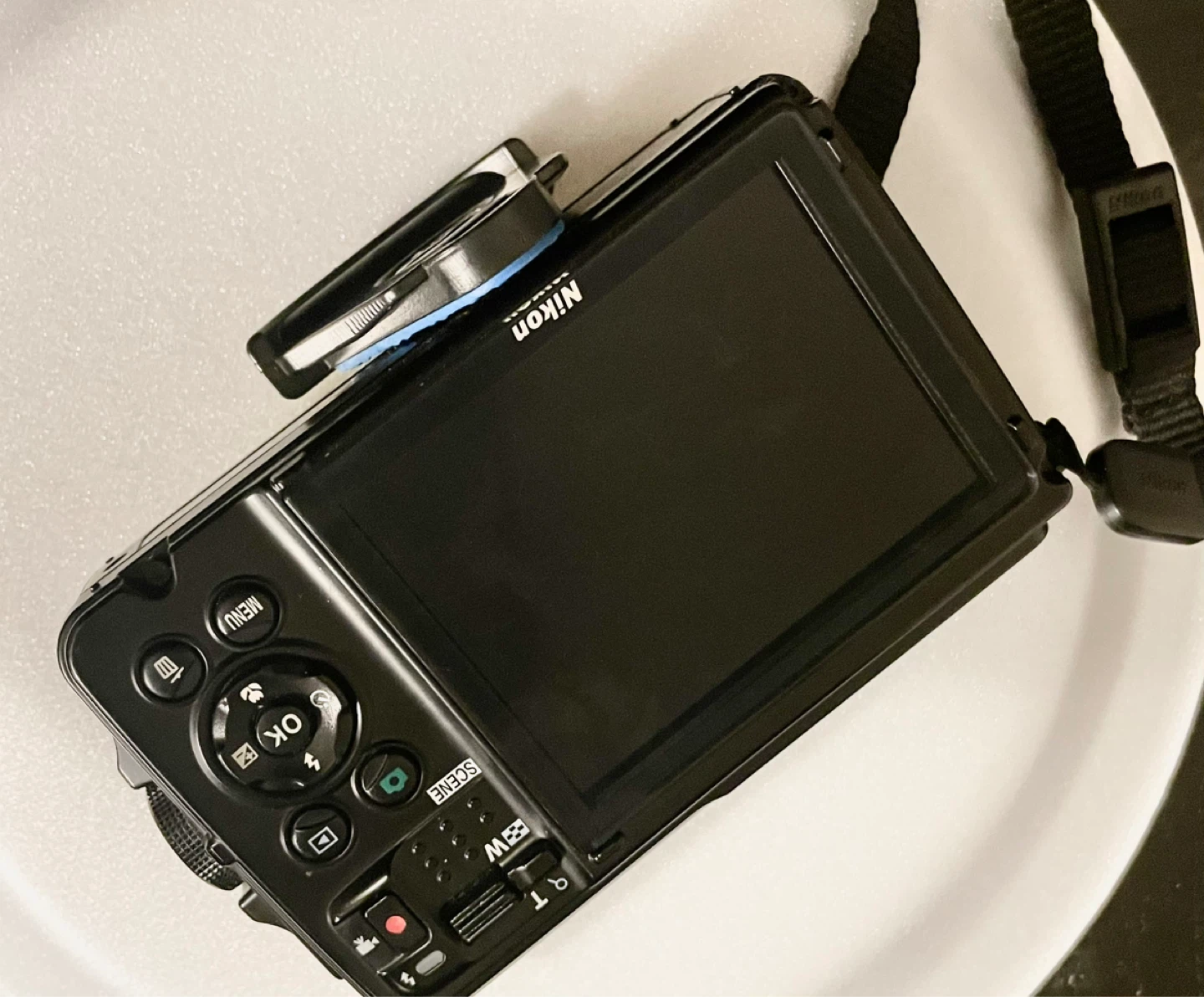 Nikon COOLPIX Waterproof Digital Camera - photo 3