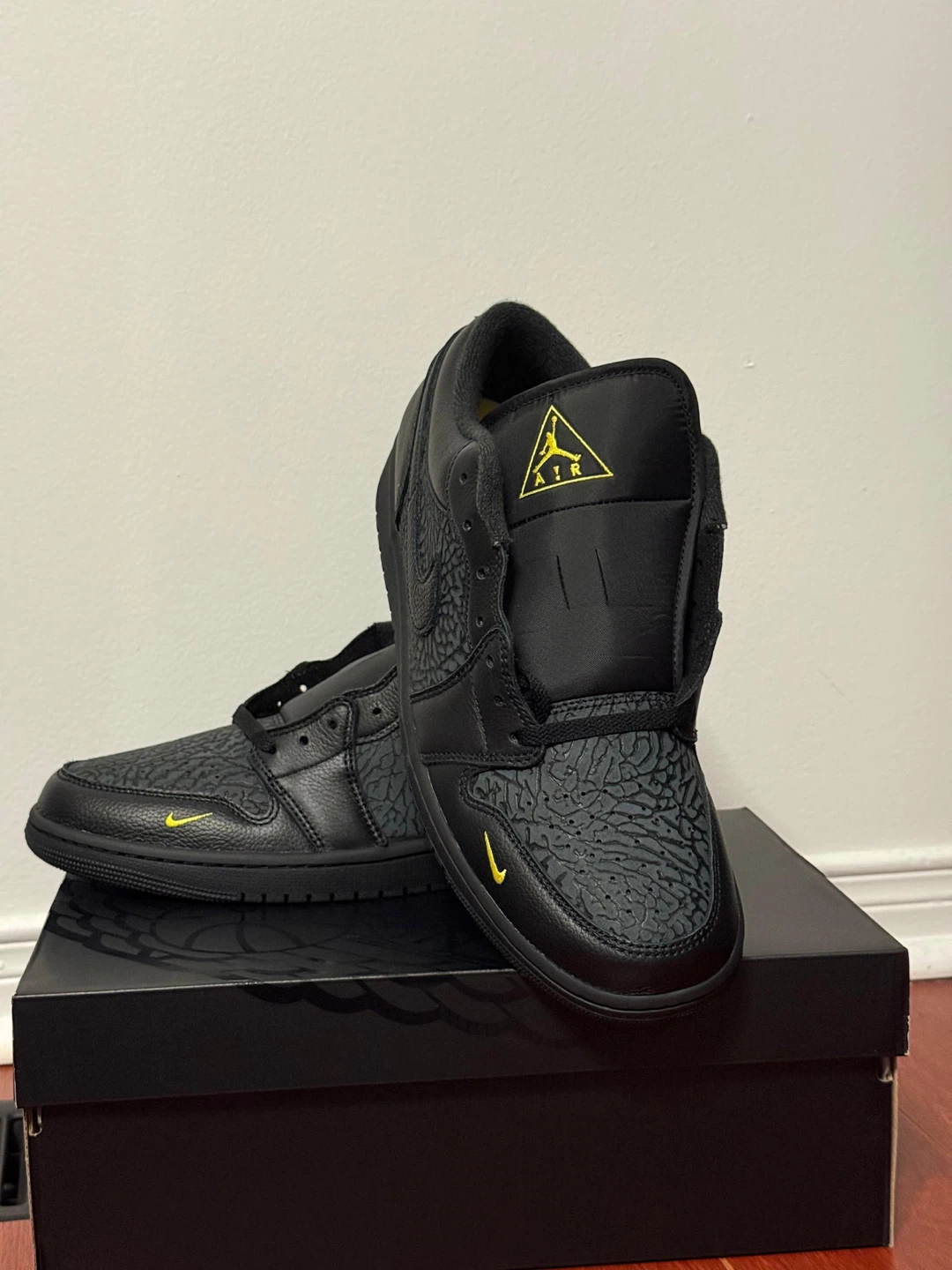 Air Jordan 1 Low SE 'Elephant Print' Black Yellow