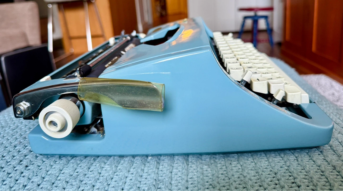 Brother Opus 895 Typewriter & Case - photo 3