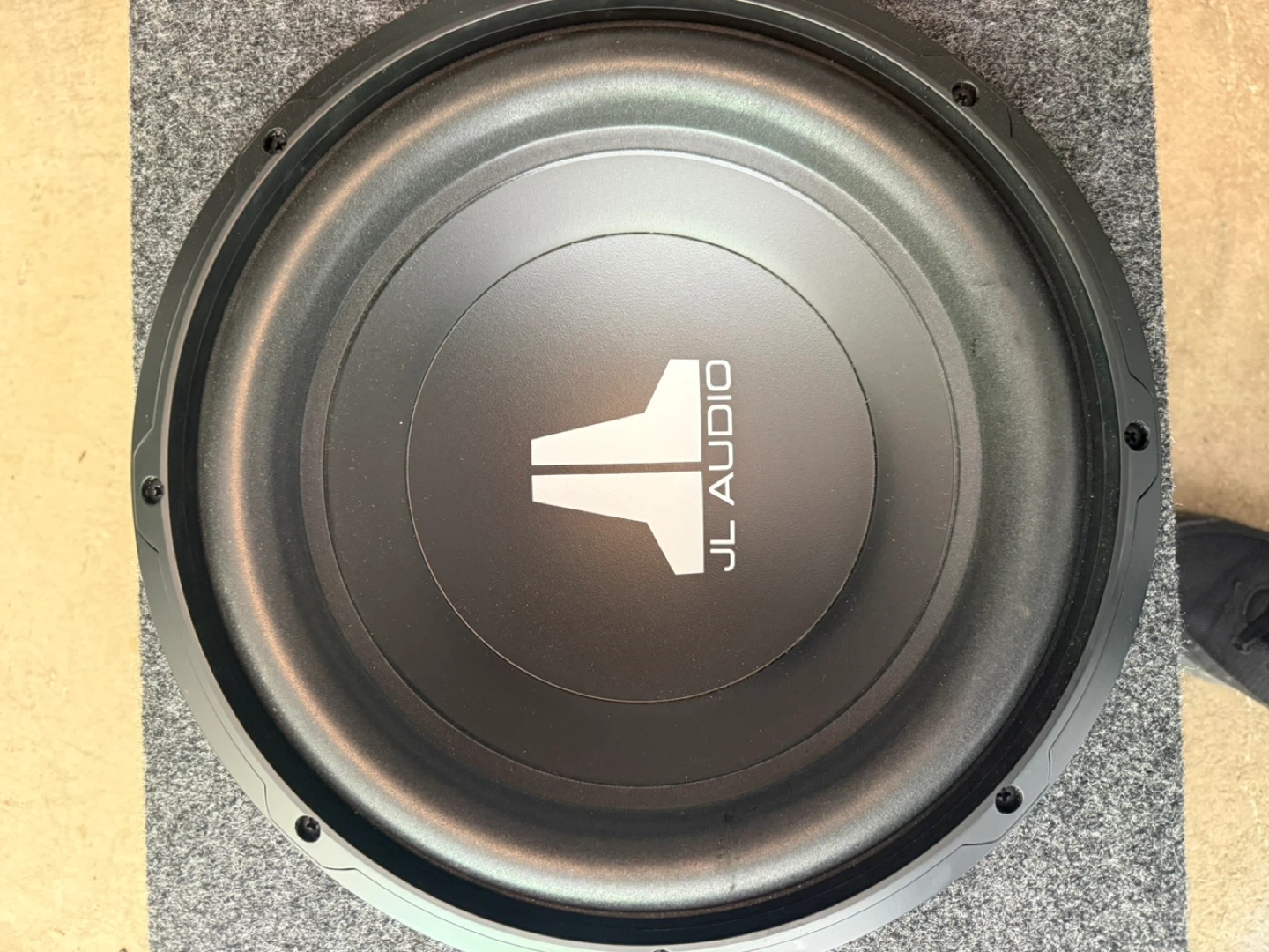 JL Audio Dual 12-Inch Subwoofer Enclosure - photo 4