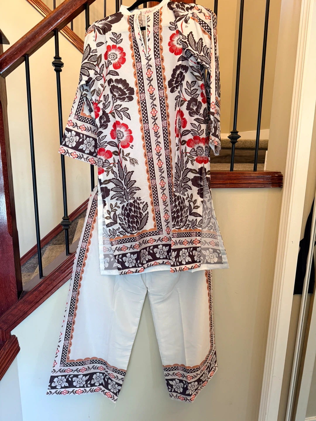 Women's 2-Piece Printed Kurti and Pants Set - photo 2