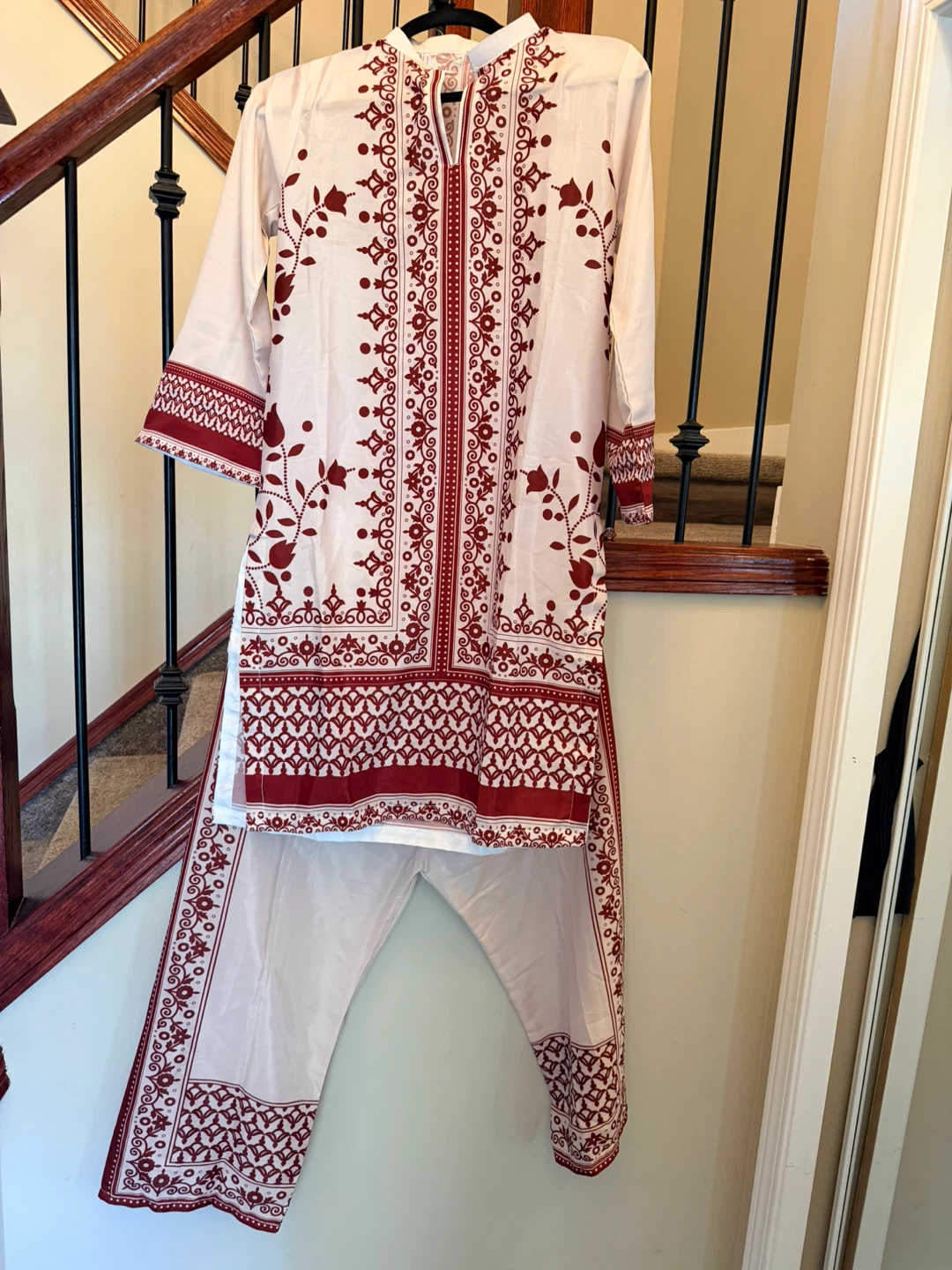 Women's 2-Piece Printed Kurti and Pants Set