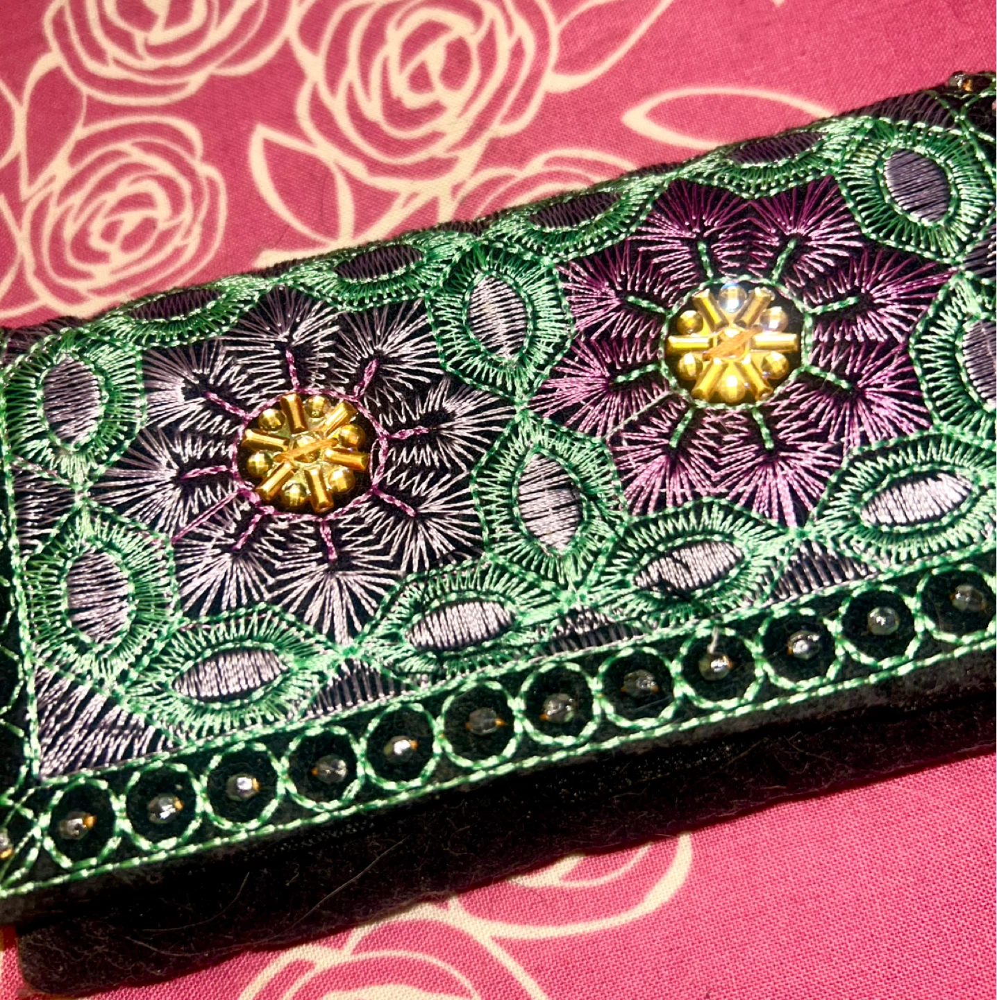Antique Zardozi Embroidered Velvet Wristlet - photo 3