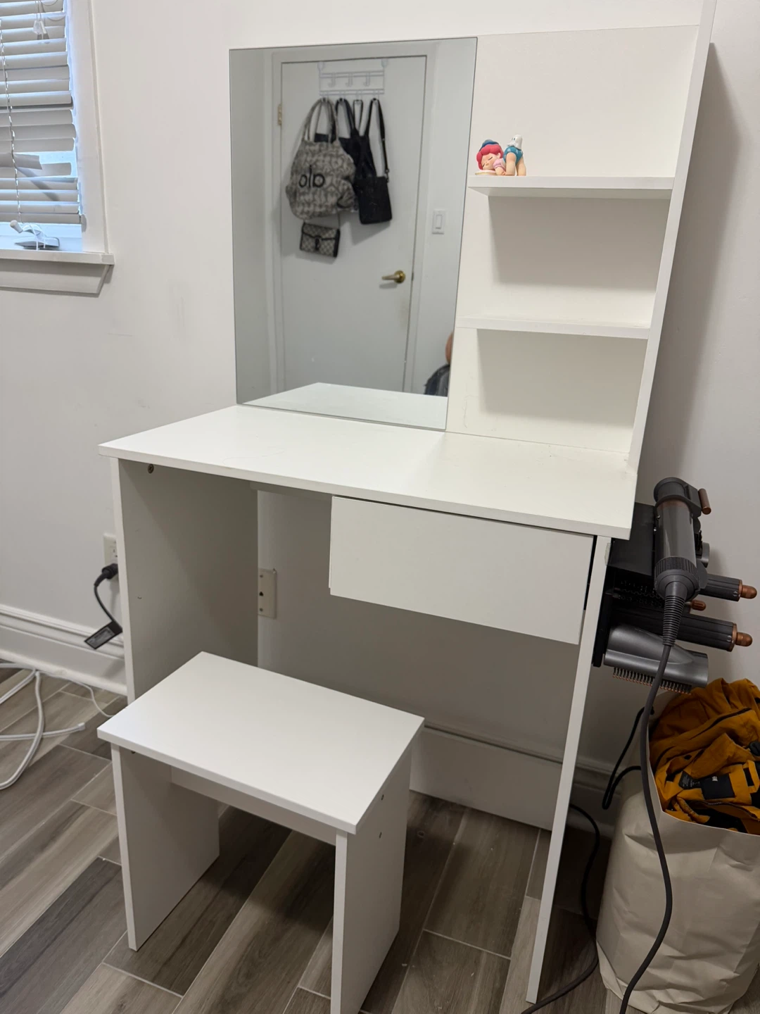 Makeup Table