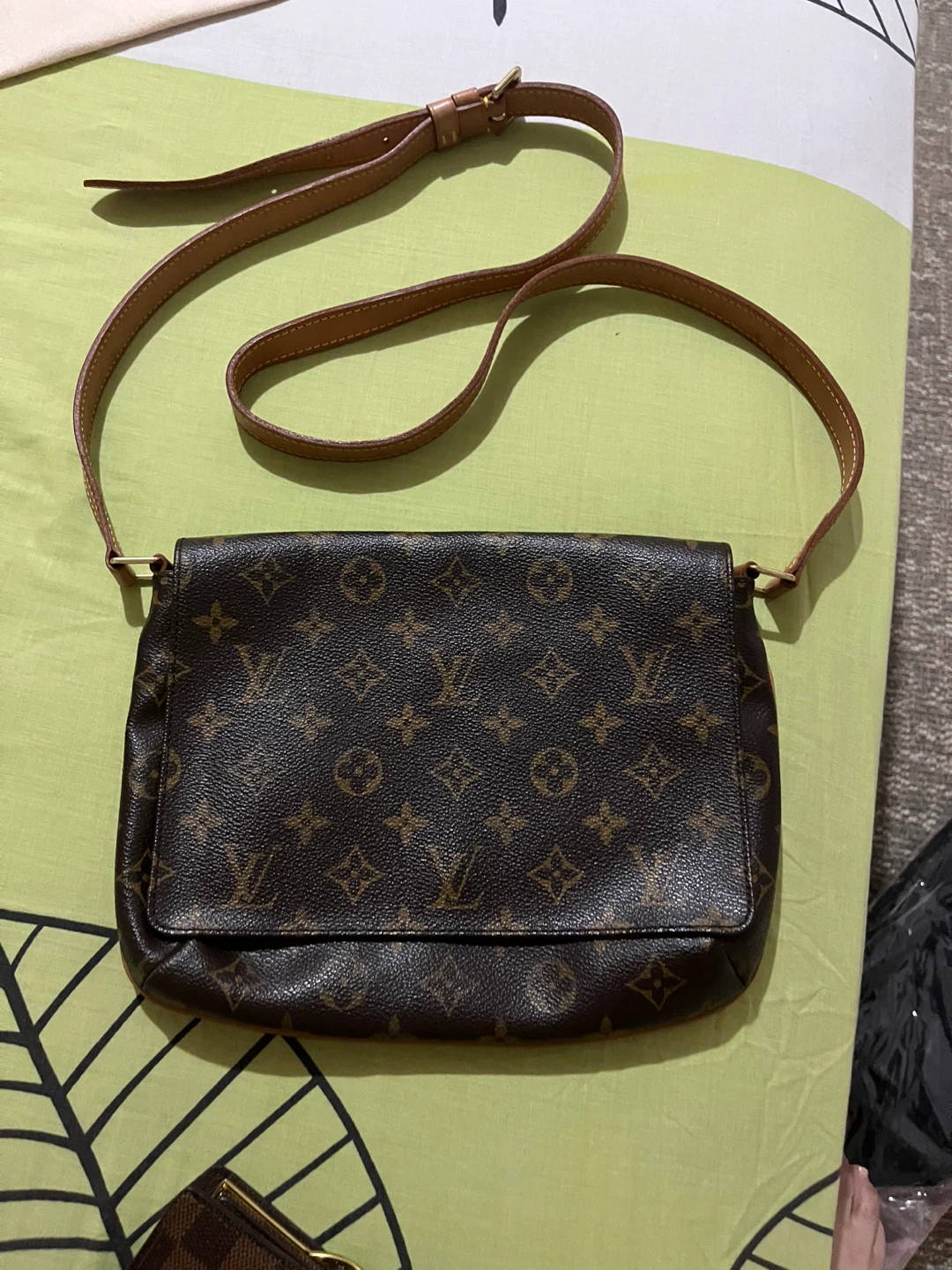 Authentic Louis Vuitton Monogram Shoulder Bag