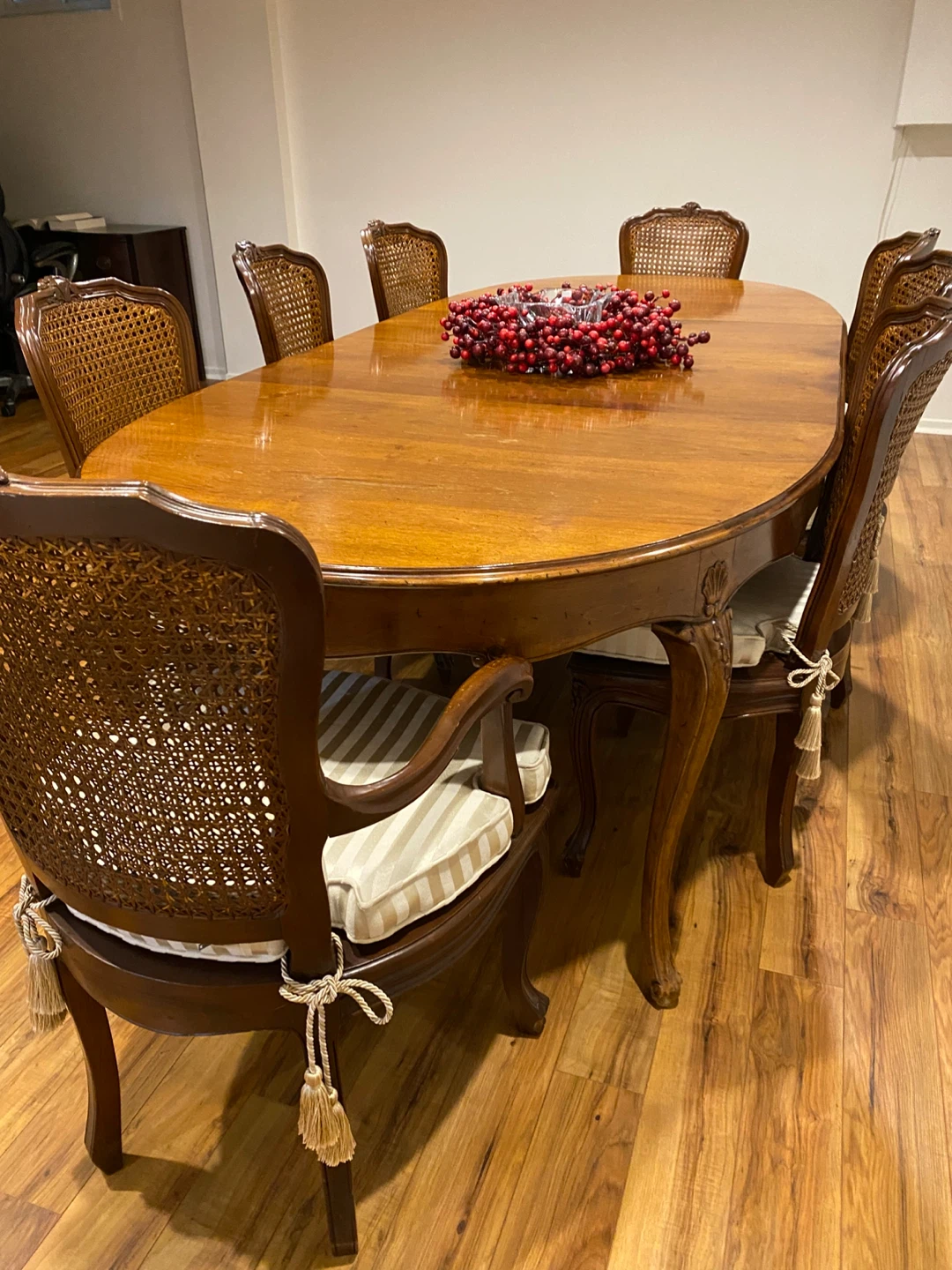Oval Dining Table with 8 Chairs - photo 2