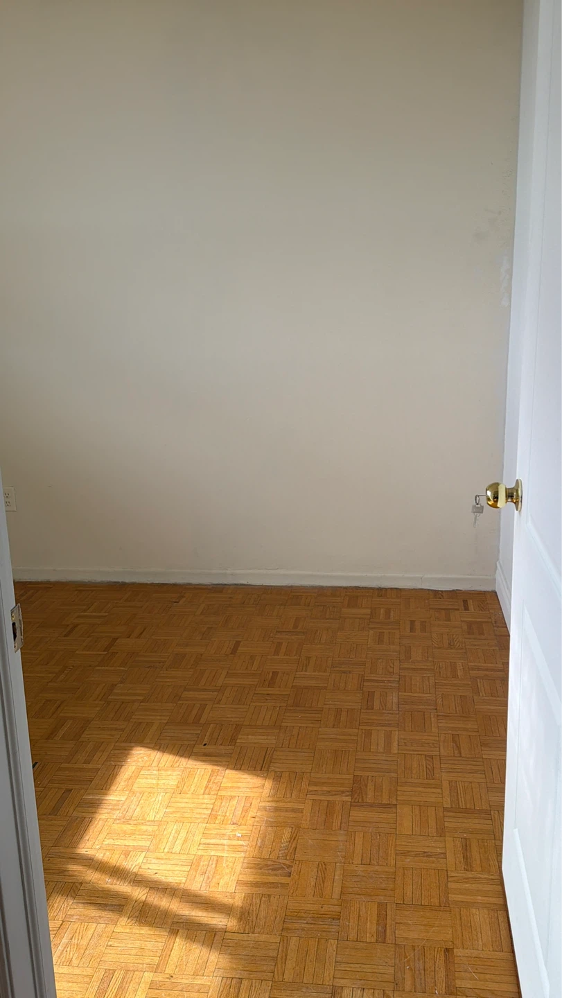A room in 2 bedroom to rent. - photo 5
