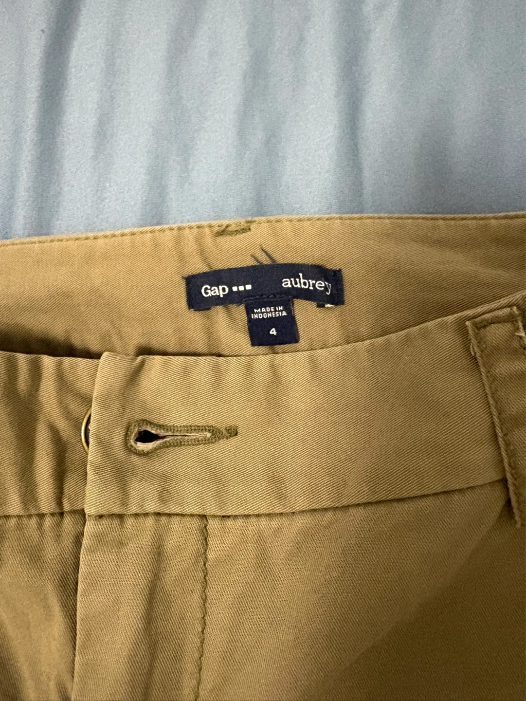 GAP Aubrey Khaki Shorts - photo 3