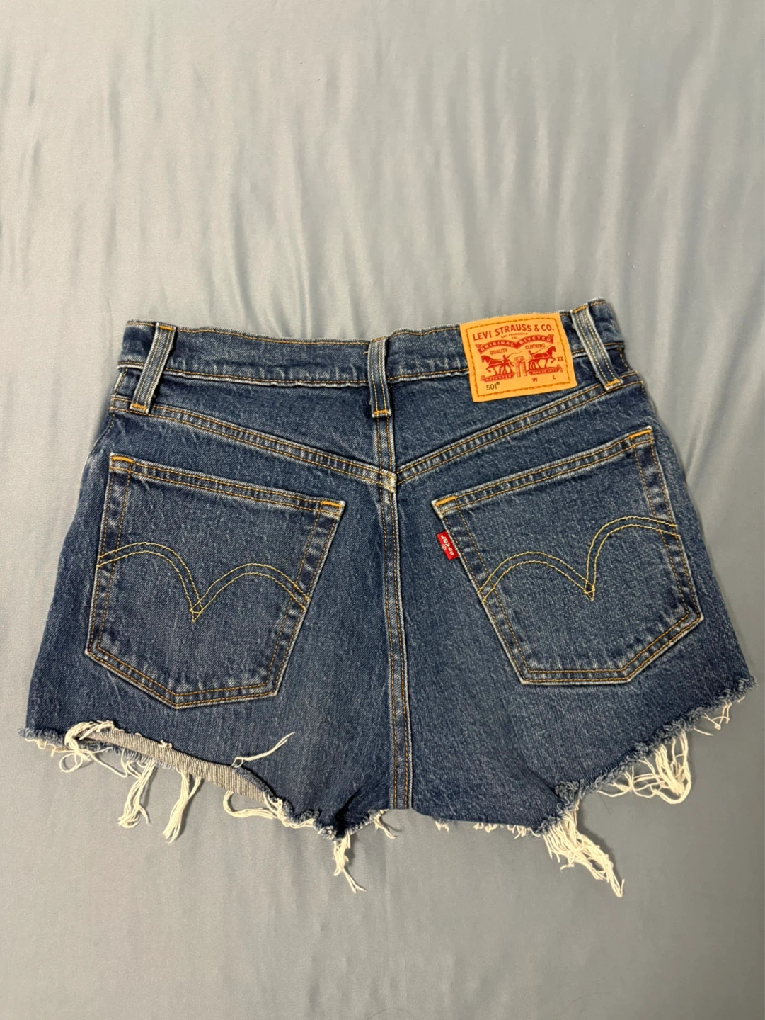 Levi's 501 Denim Cutoff Shorts Women's Size 26 - photo 2