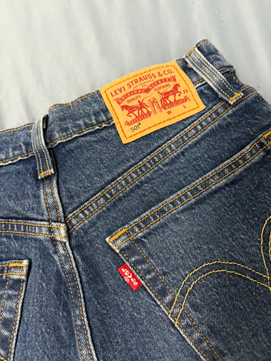 Levi's 501 Denim Cutoff Shorts Women's Size 26 - photo 4