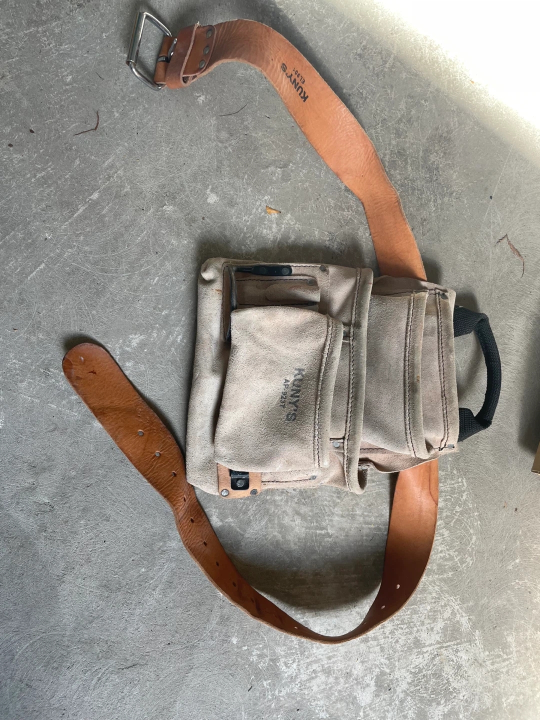 Kuny's Leather Tool Belt