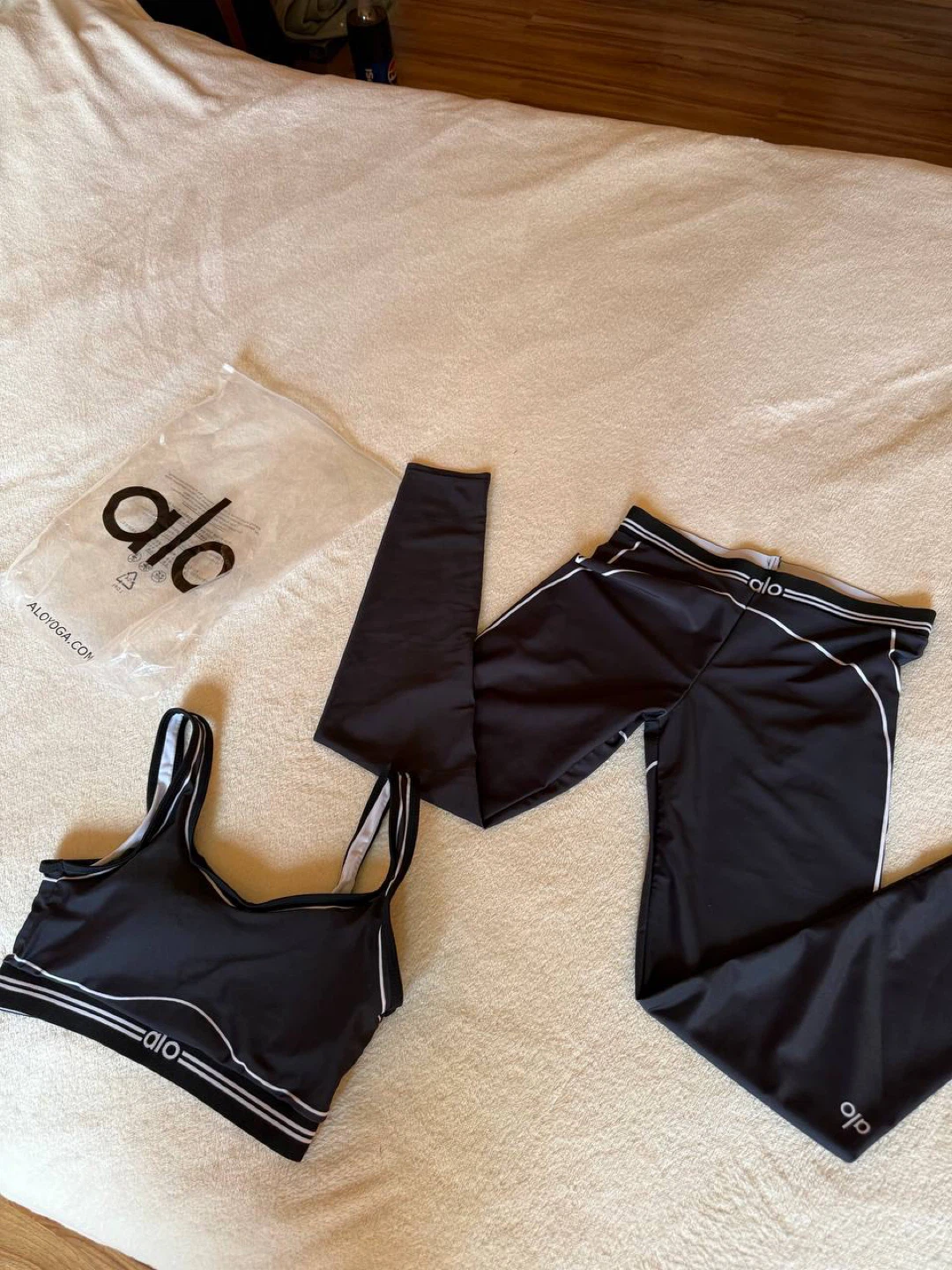 Alo Yoga Black Sports Bra and Leggings Set