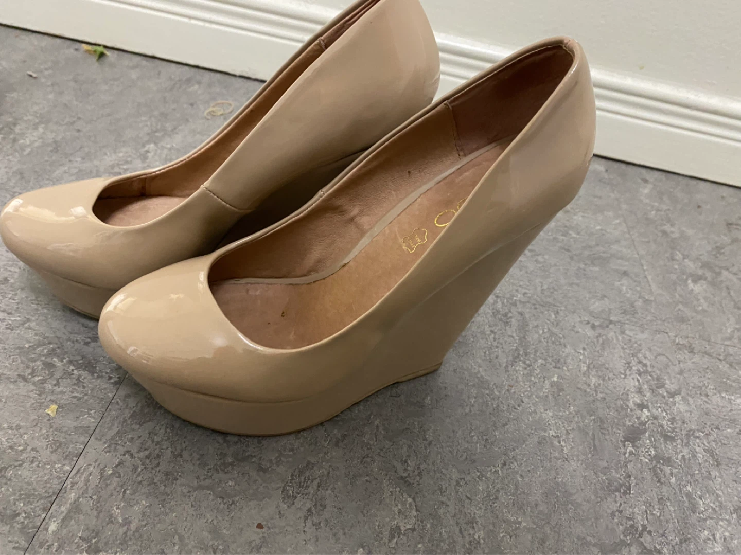 SIZE 8 ALDO HEELS COMFIEST PAIR ORIGINALLY $210 - photo 4