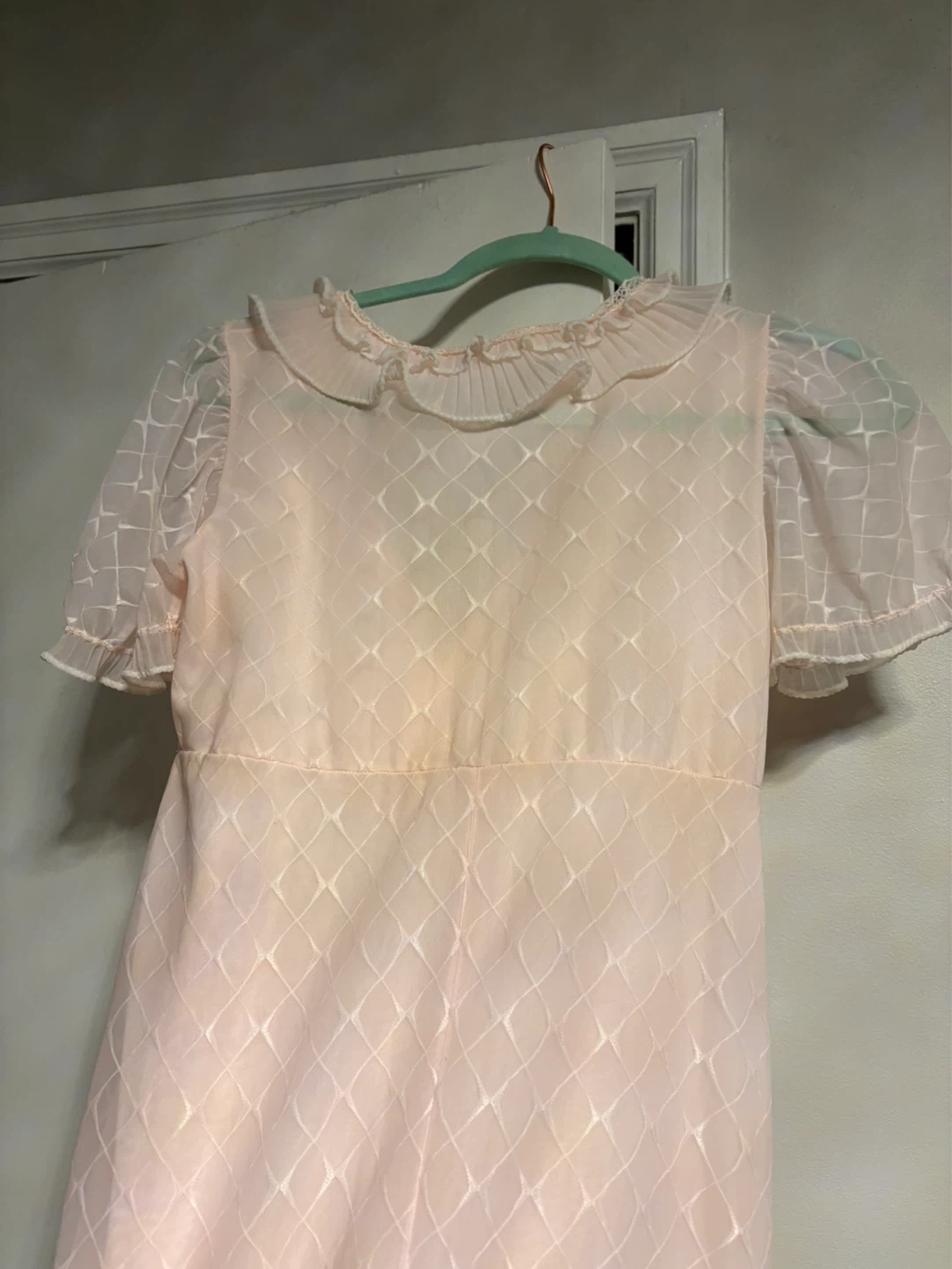 Vintage Pink Nightgown with Ruffles - photo 2