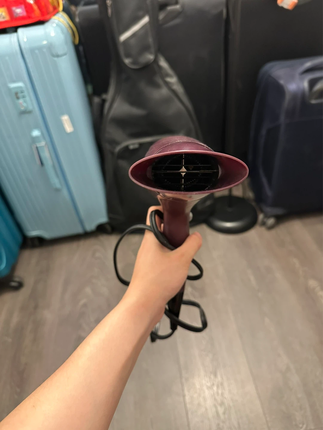 [FREE] Revlon Hairdryer - photo 2