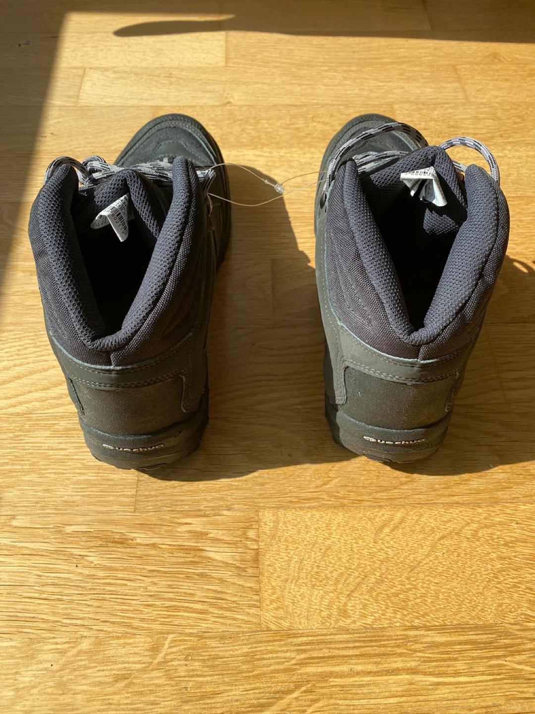 Quechua Size 11 Hiking Boots - photo 3