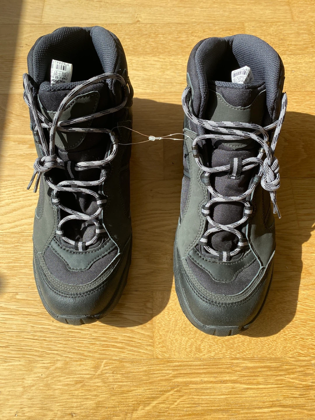Quechua Size 11 Hiking Boots