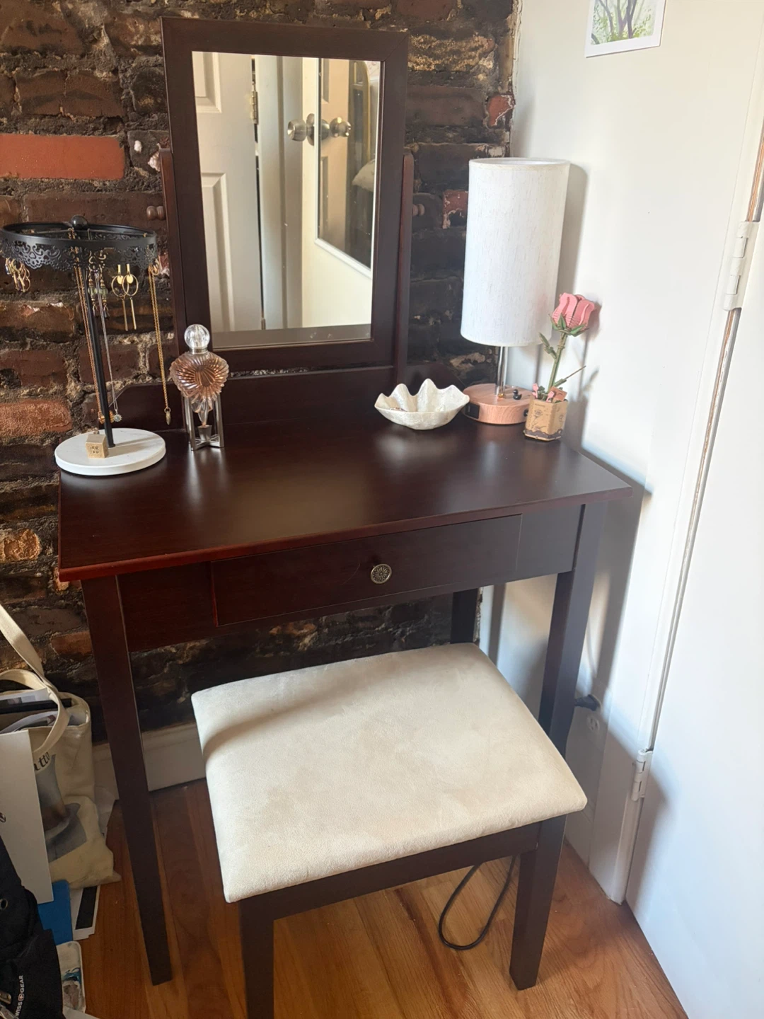 Vanity and stool - photo 2