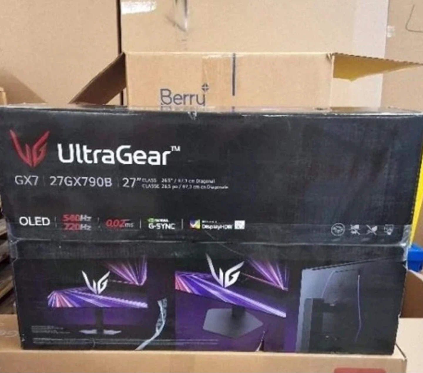 LG UltraGear 27" OLED Gaming Monitor - photo 2