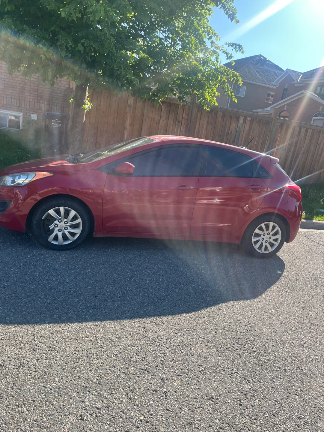 Red Hyundai Elantra GT - photo 2