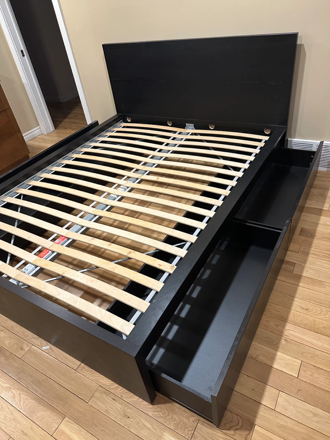 IKEA MALM Queen Size Storage Bed (CAN DELIVER) - photo 3