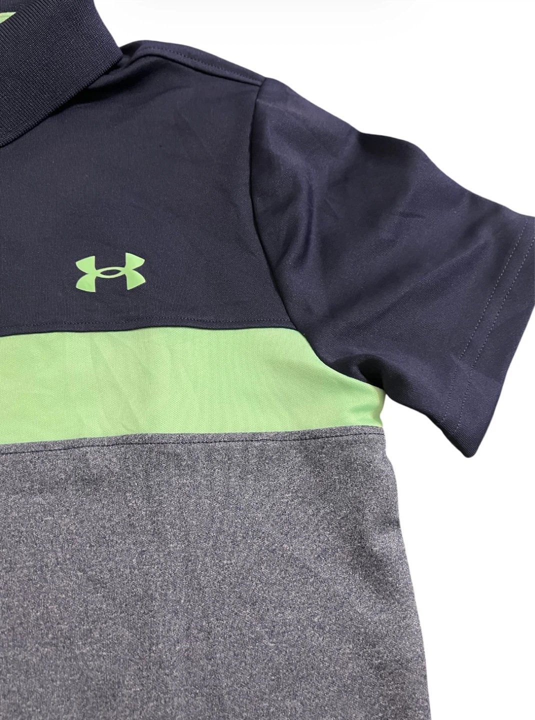 Under Armour Boys UPF 50 Polo Shirt – NWT (Ages 10–12) - photo 3