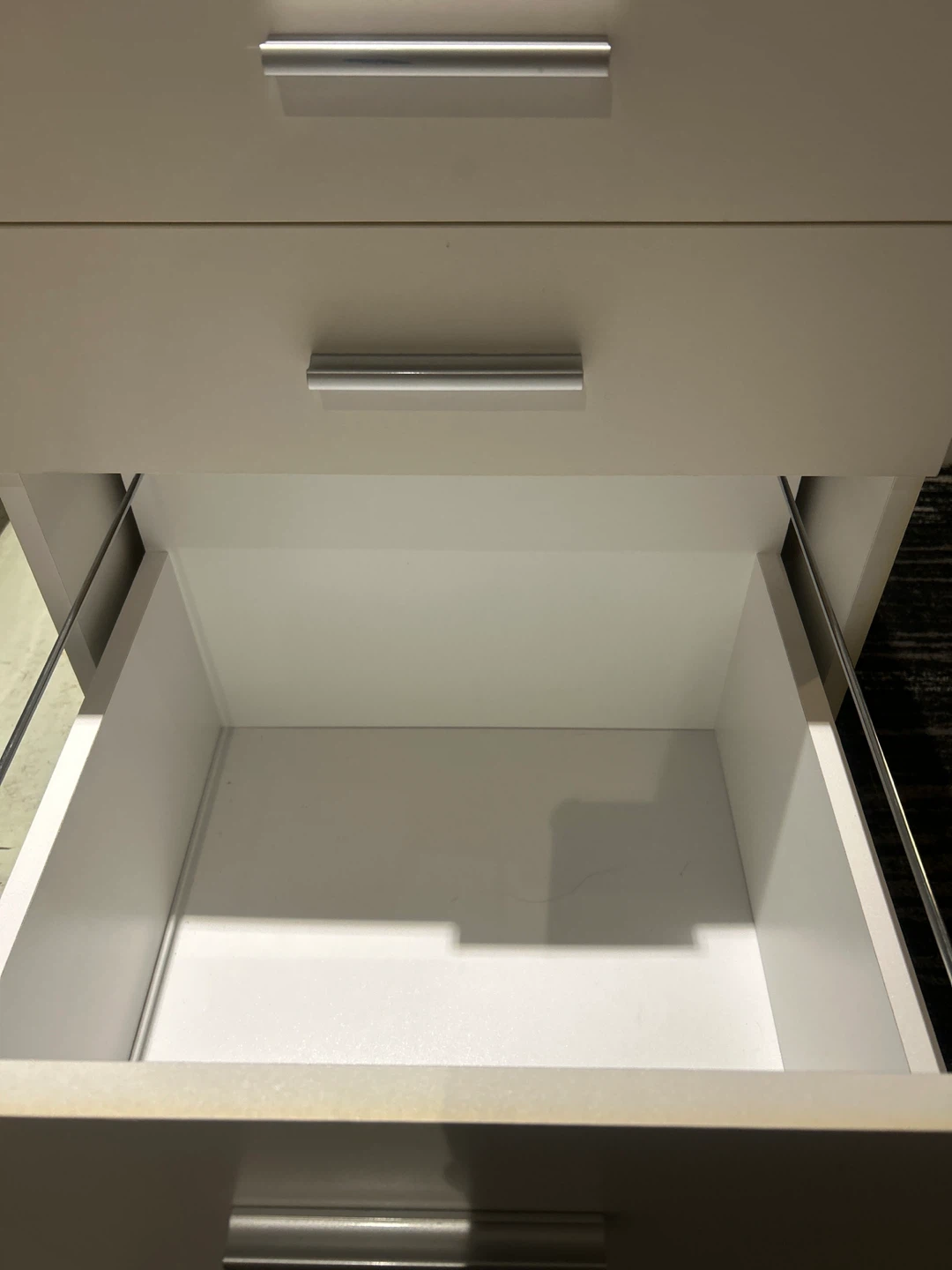 White 3-Drawer Filing Cabinet - photo 3