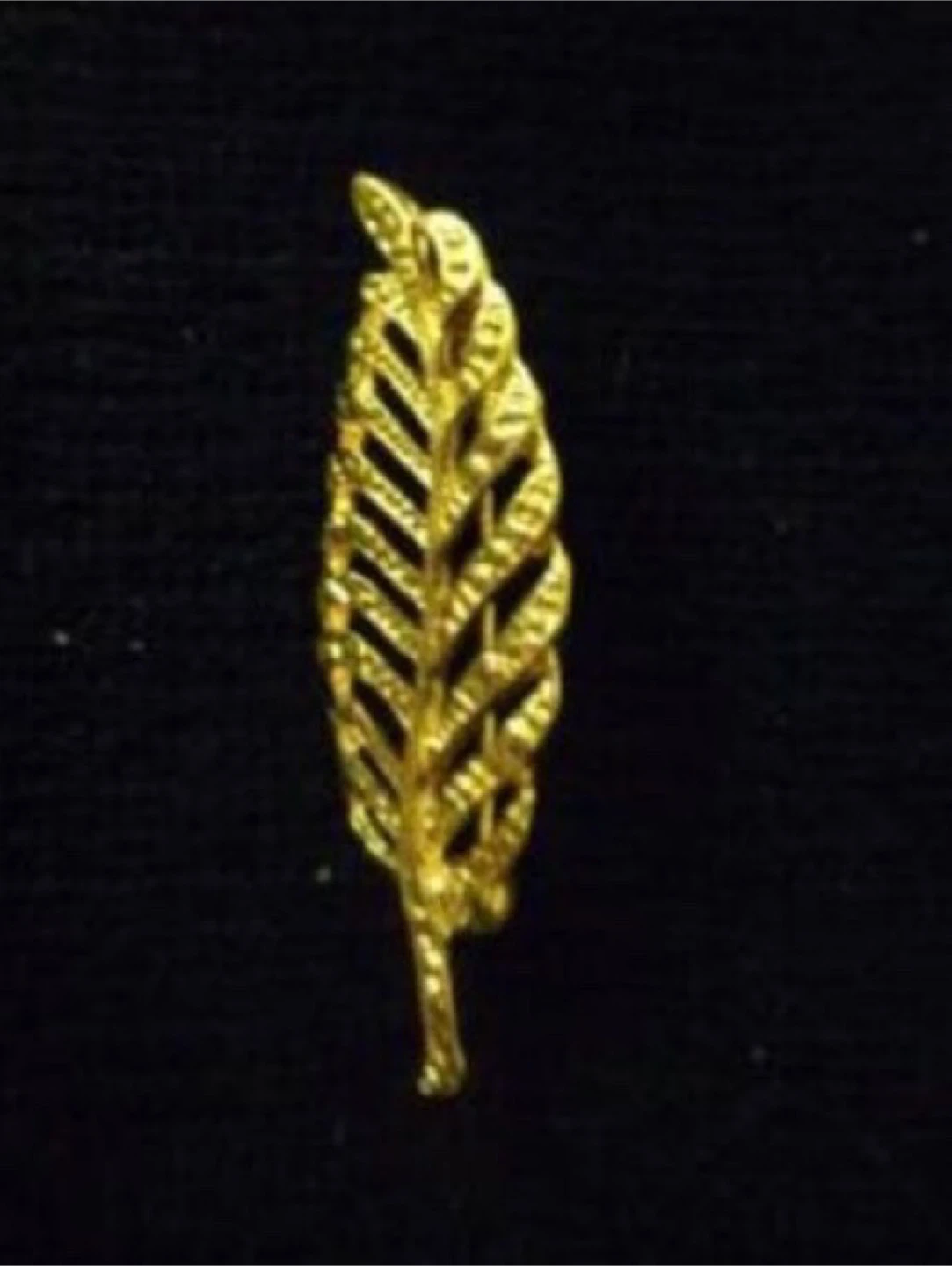Gold tone brooch - photo 3