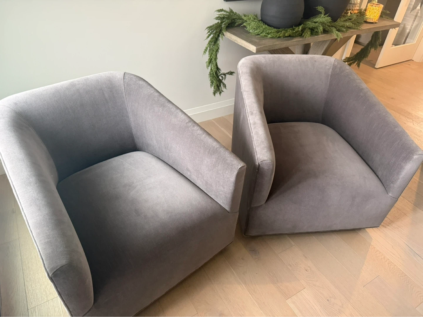 RH restoration hardware 2 velvet chairs - photo 4