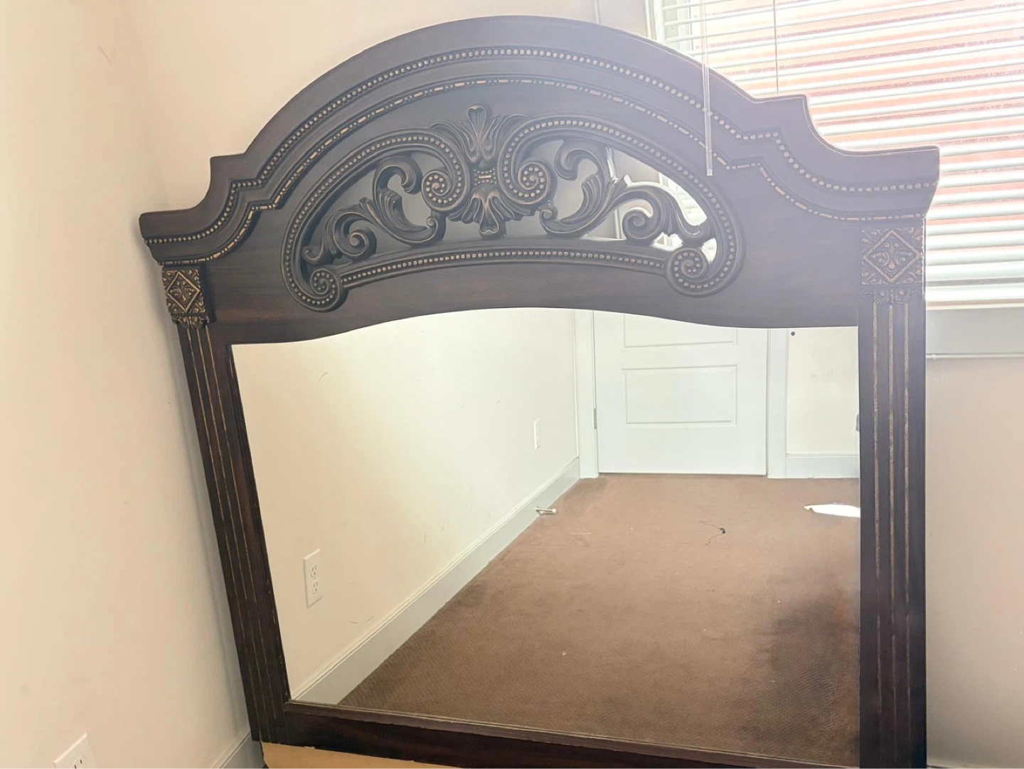 Vintage Dresser and Mirror - photo 5