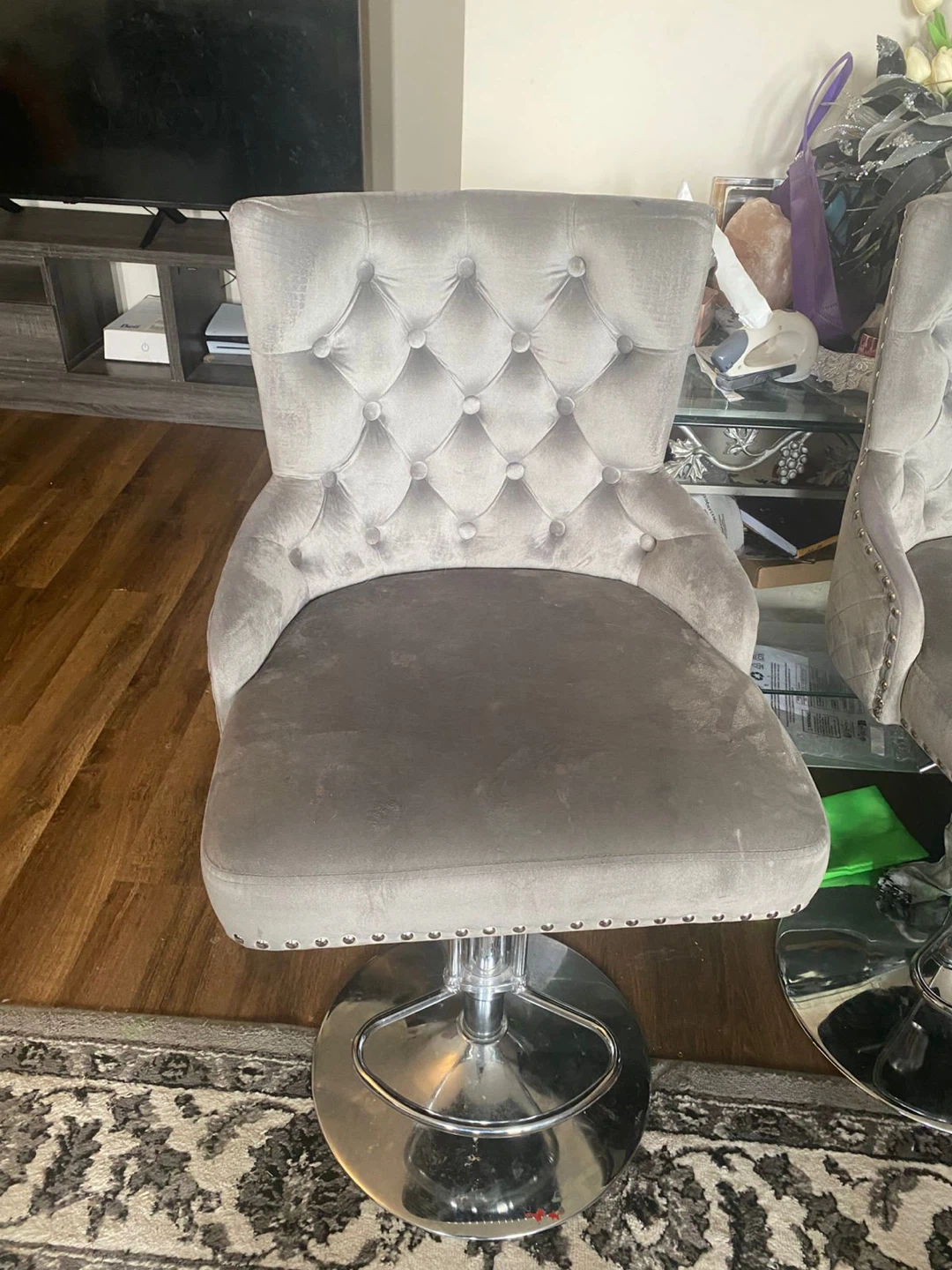 Grey Velvet Tufted Bar Stools (Set of 2) - photo 2