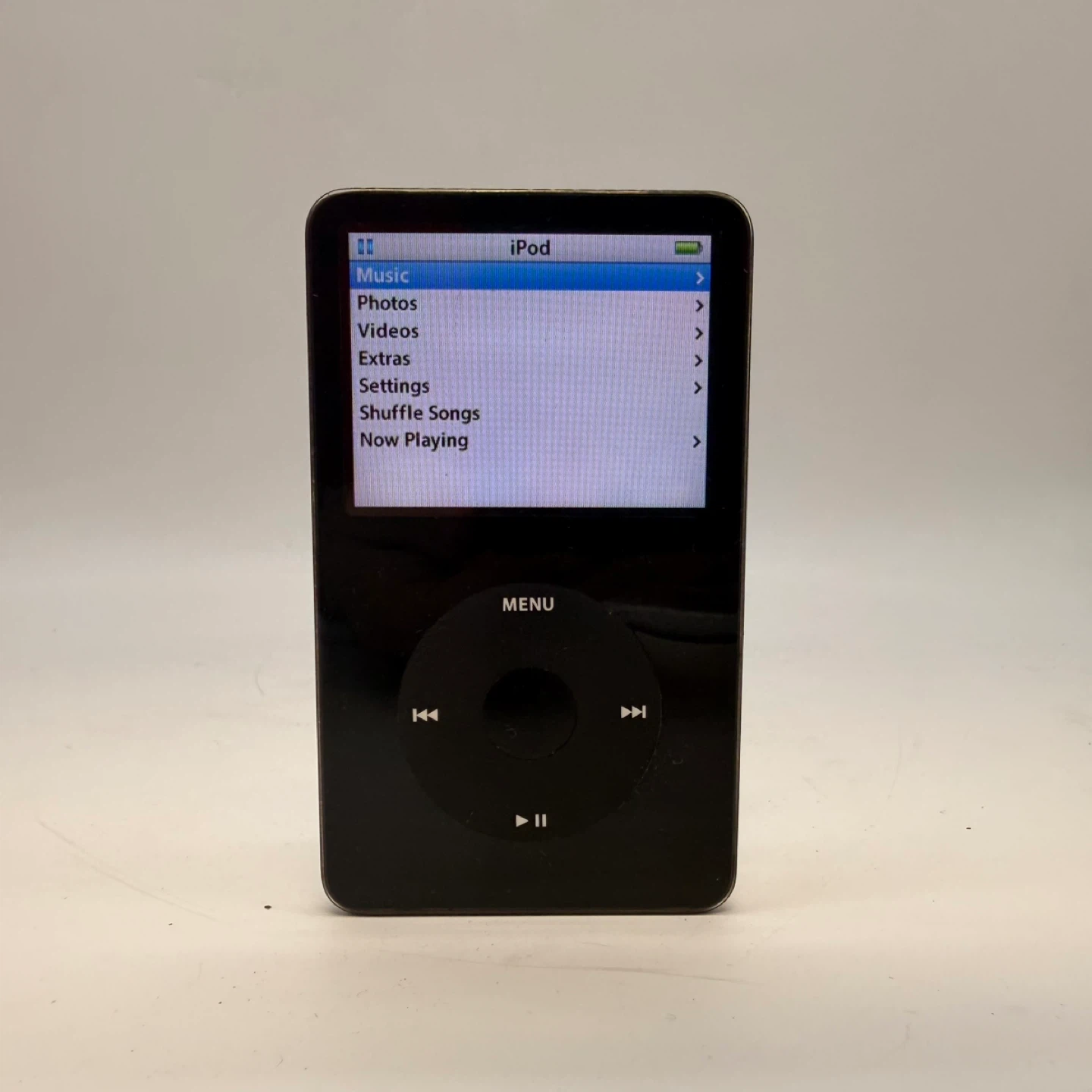 Apple iPod Video 5th Gen 30GB A1136 Black MP3 Player
