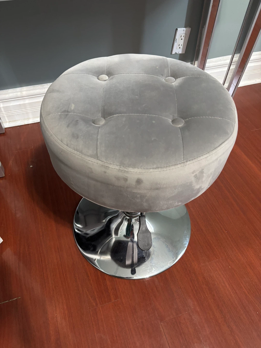 Vanity Stool - photo 3