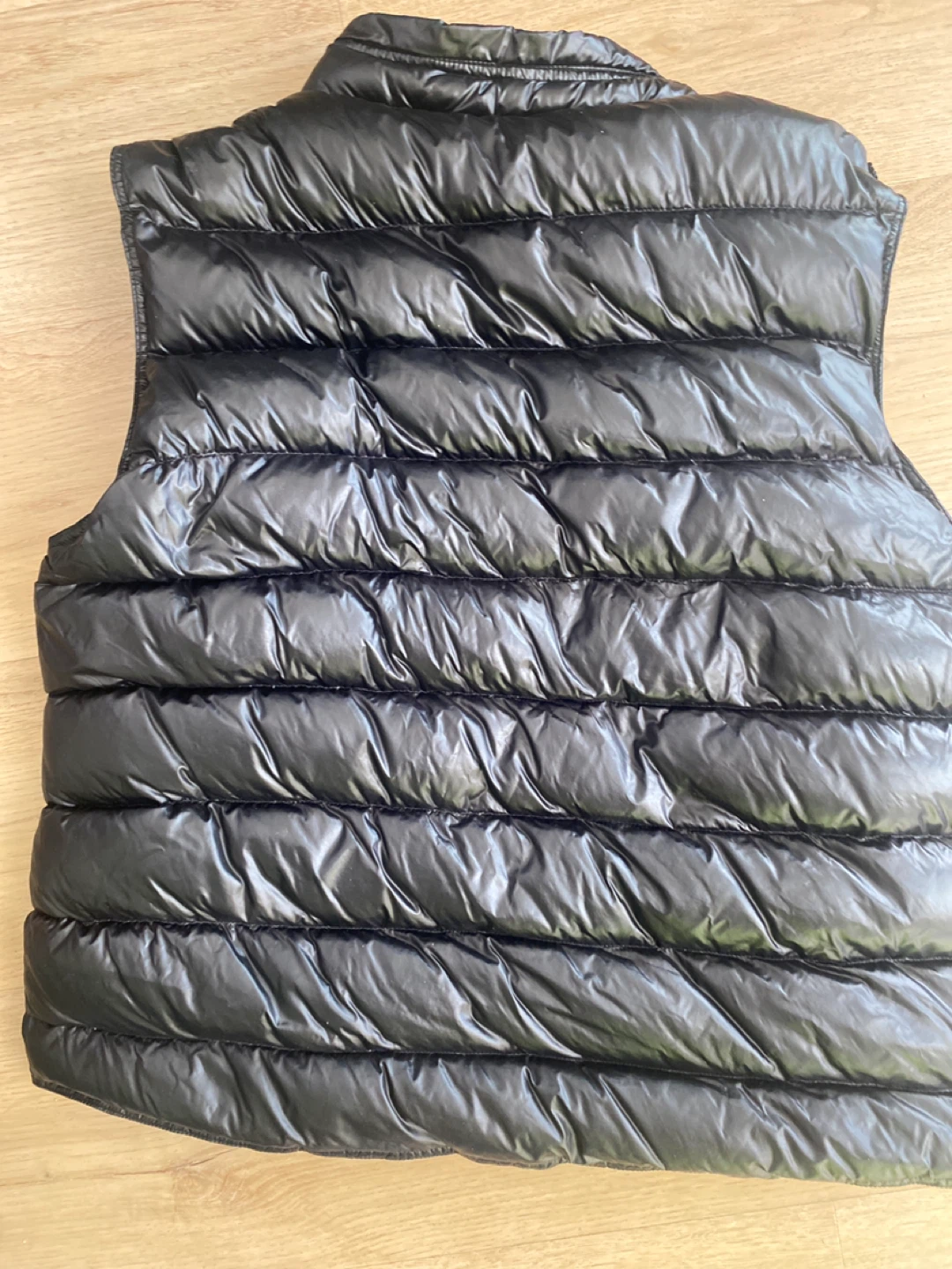 Moncler vest size 2 medium - photo 3