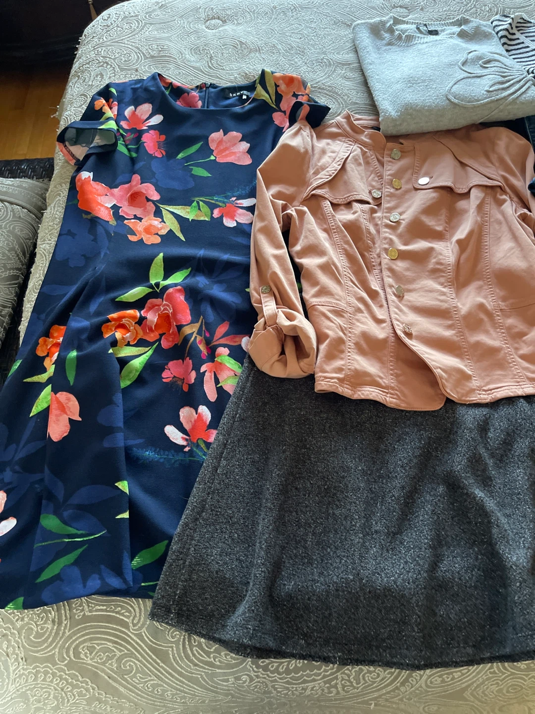 Women's Clothing Lot - L, 10-12 Sizes & Styles - photo 3