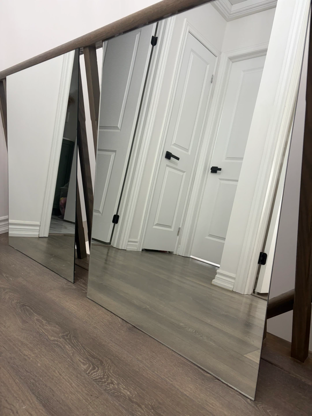27x36 Vanity mirror - photo 2