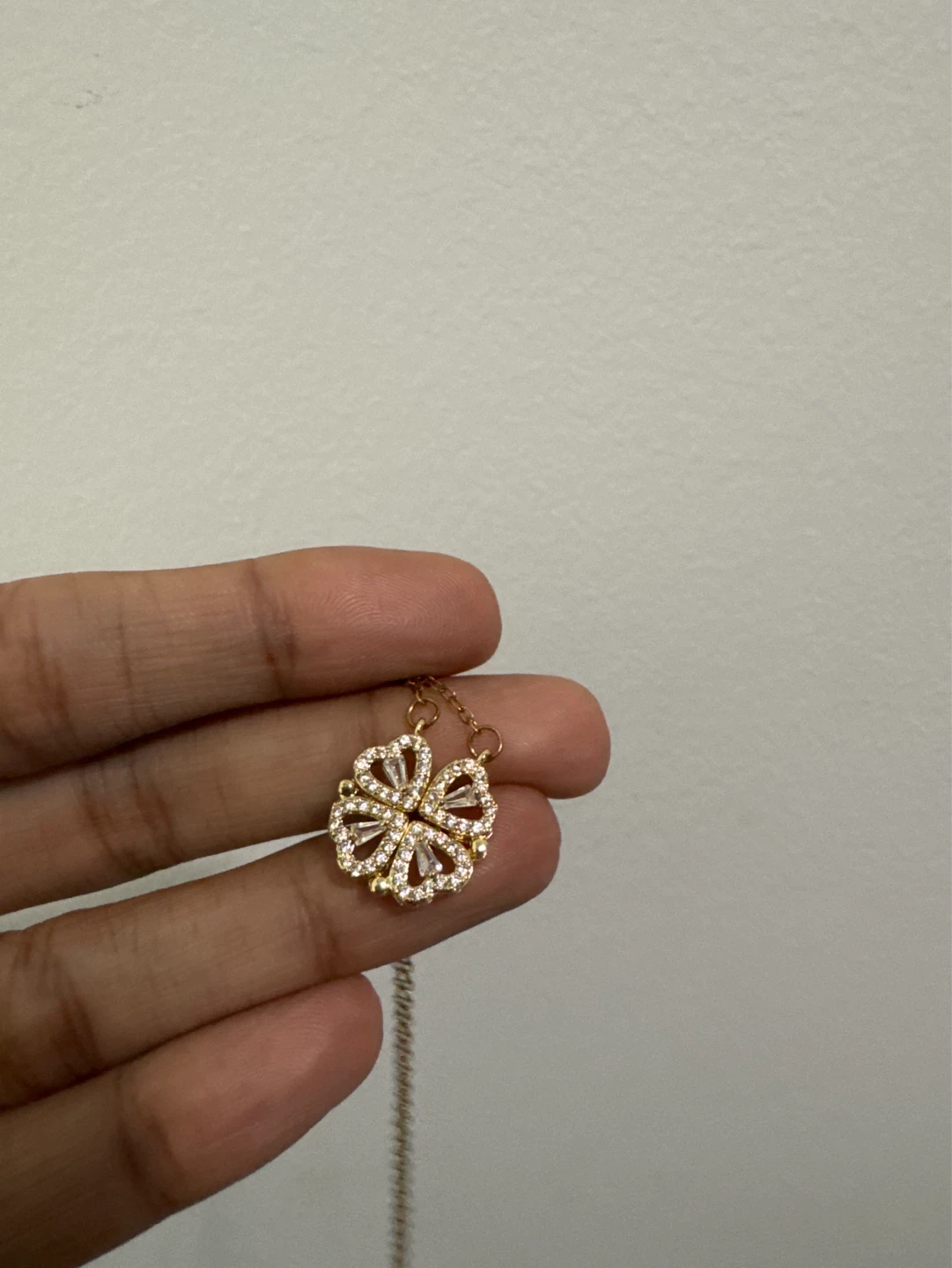 Gold Clover Heart Necklace - photo 2