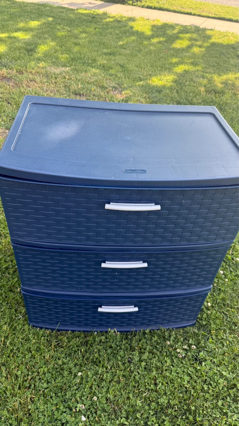 Sterilite 3-Drawer Storage Chest