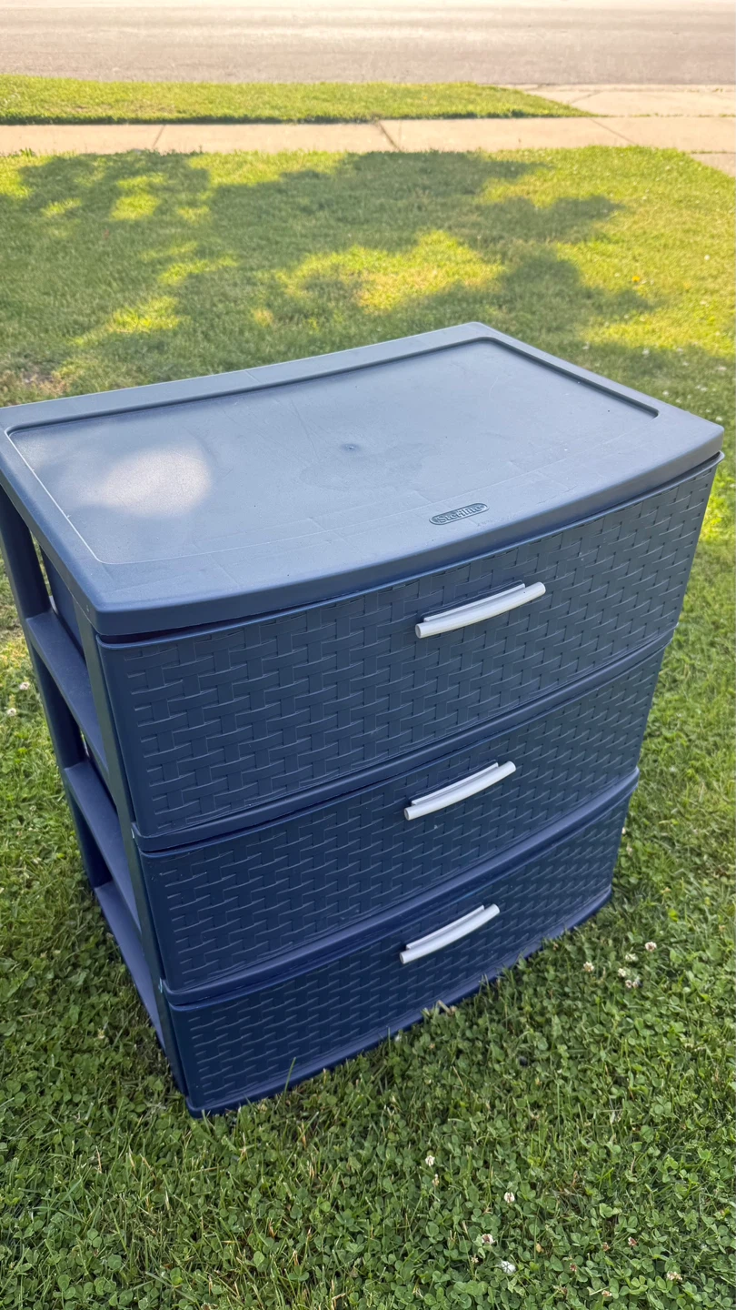 Sterilite 3-Drawer Storage Chest - photo 3