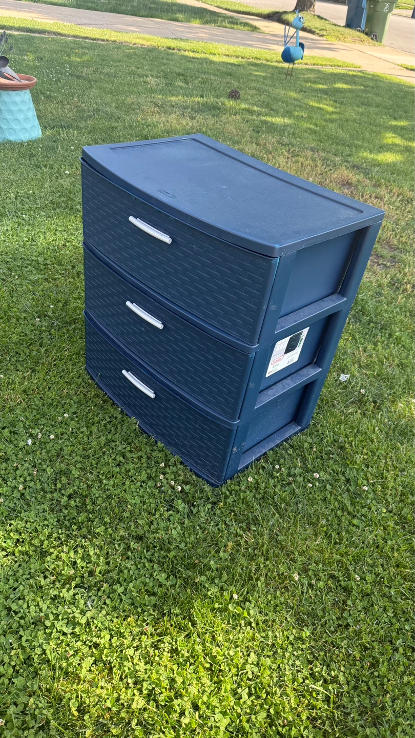 Sterilite 3-Drawer Storage Chest - photo 4