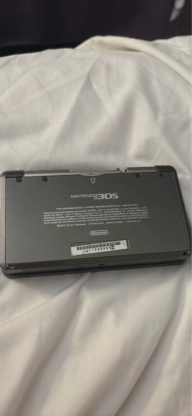Nintendo 3DS - photo 2