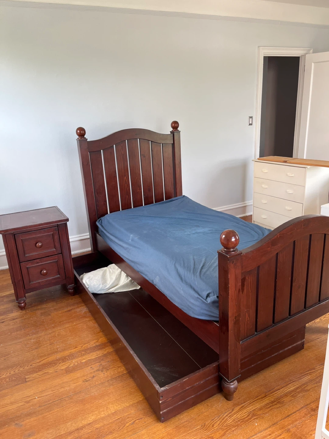 Wooden Twin Bed Frame with Trundle - photo 2