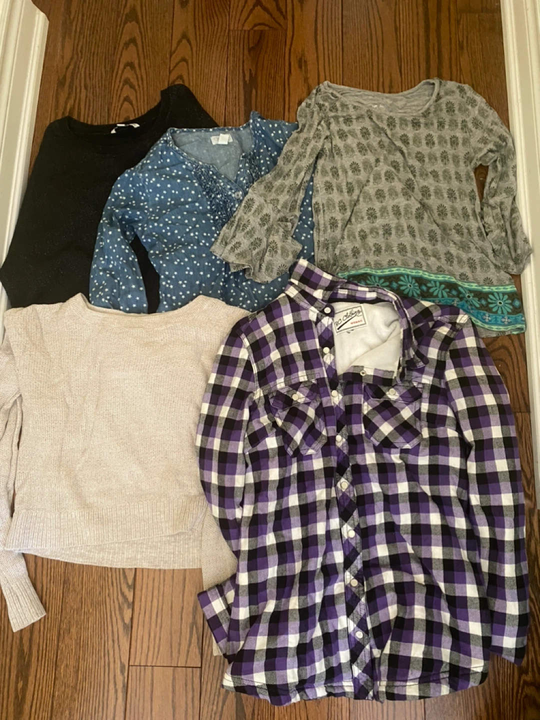 LONG-SLEEVES MANY