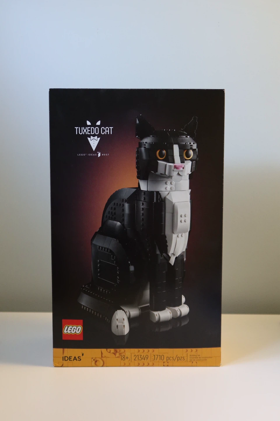 LEGO Ideas 21349 Tuxedo Cat Building Set