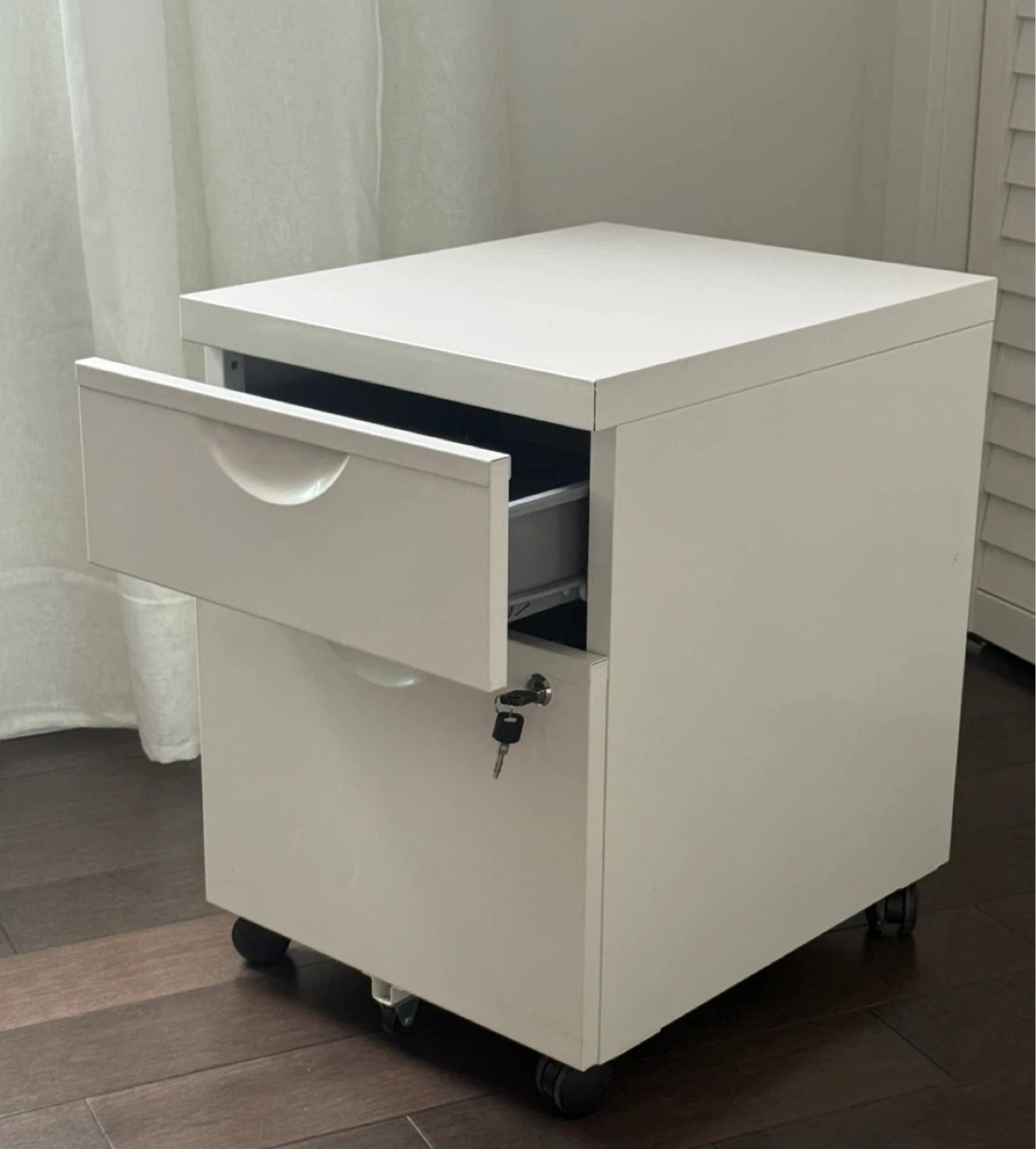 2 White Drawers, Filing Cabinet on Wheels - photo 3