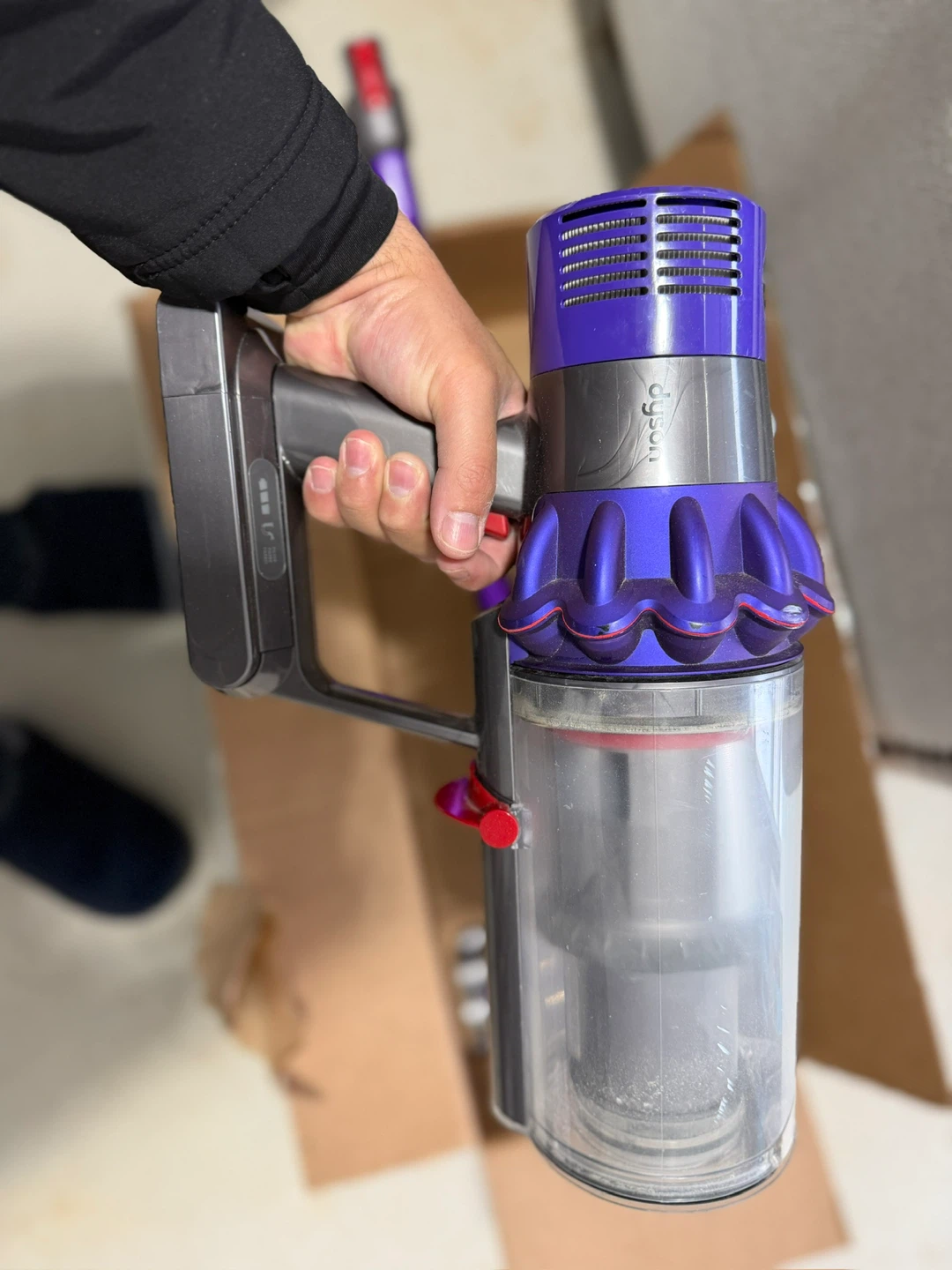 Dyson V10 Animal Cordless Vacuum Cleaner - photo 3