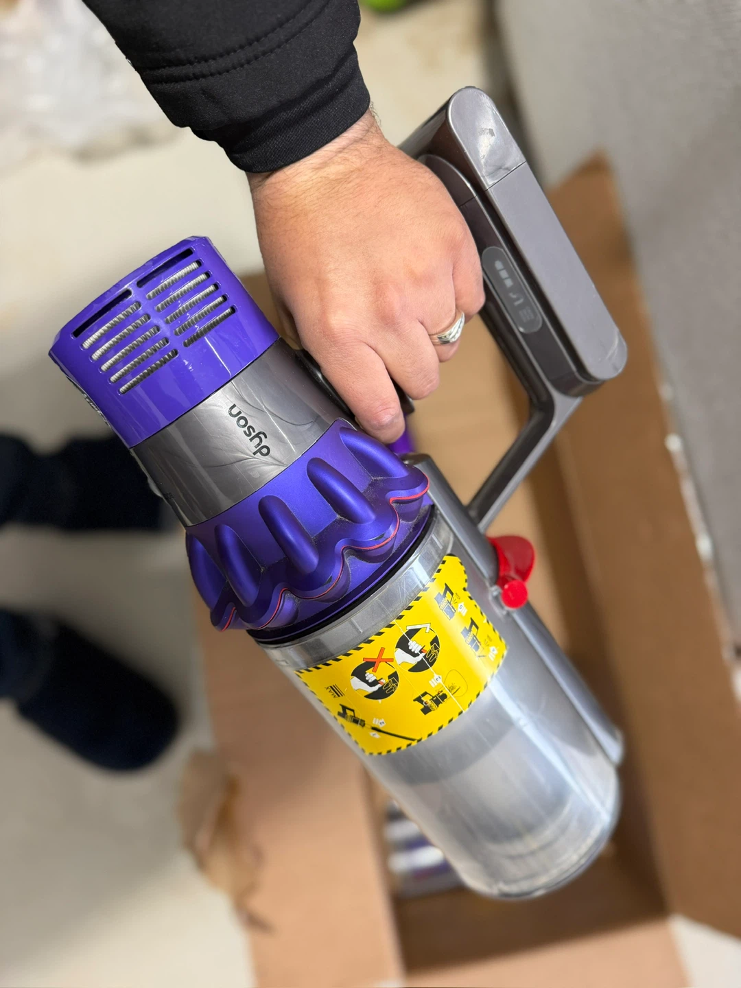 Dyson V10 Animal Cordless Vacuum Cleaner - photo 2