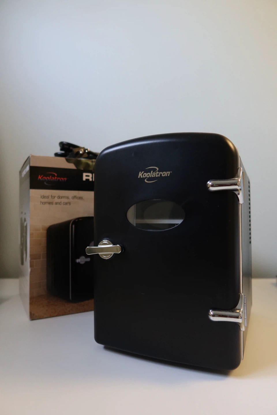 Koolatron Retro Mini Thermoelectric Cooler - photo 2