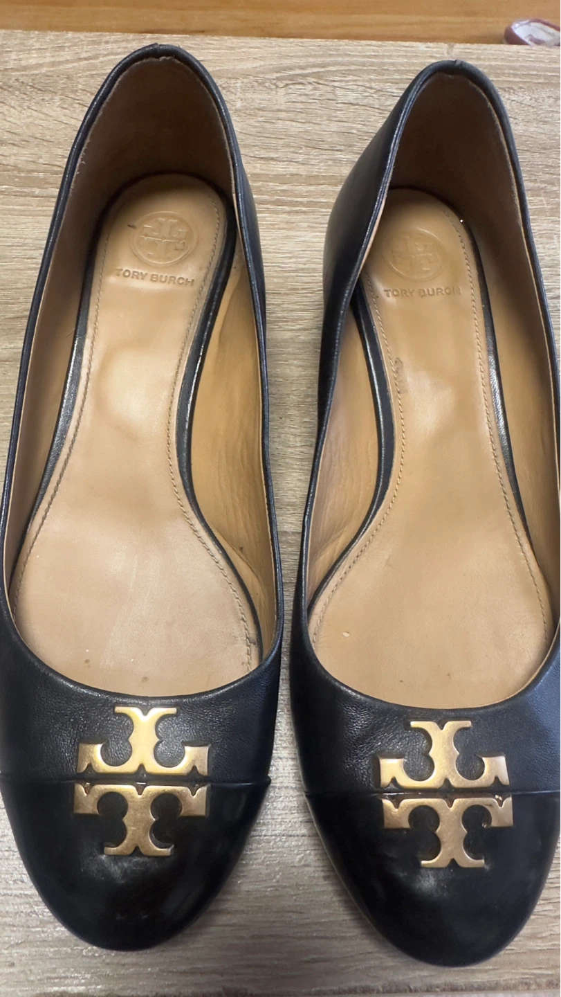 Tory Burch Black Leather Wedge Shoes - Size 8.5 - photo 4