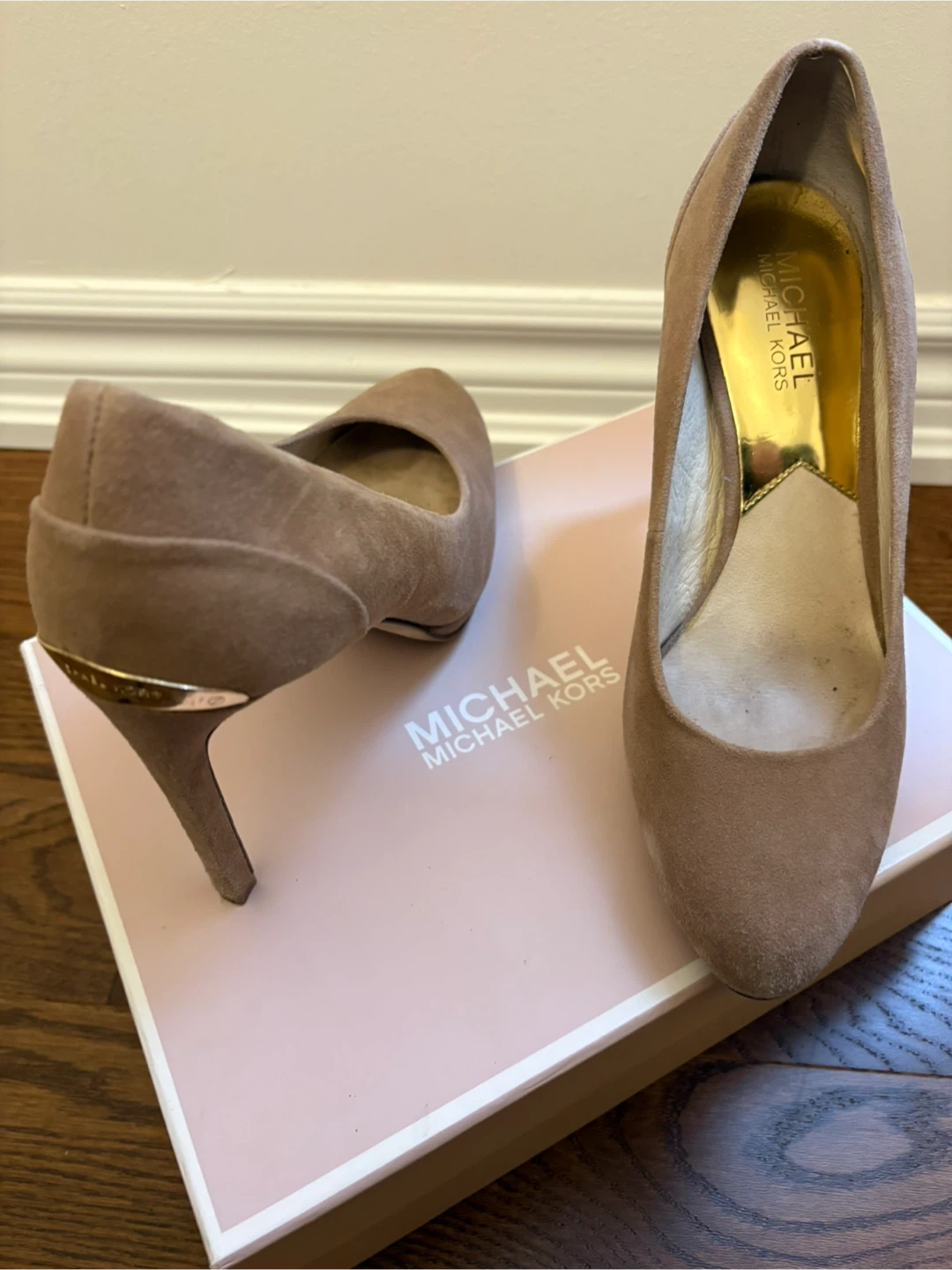 Michael Kors size 7.5 heels - photo 4